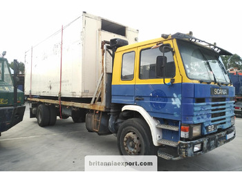 Vrachtwagen met open laadbak SCANIA P92