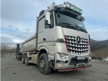 Kipper vrachtwagen MERCEDES-BENZ Arocs 2658