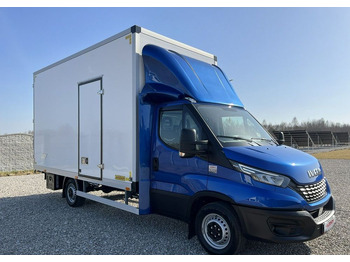 Bestelwagen gesloten laadbak IVECO Daily