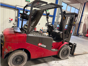 Heftruck MAGNI