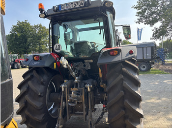 Tractor Massey Ferguson 5712M 4WD Cab Essential: afbeelding 4 Tractor Massey Ferguson 5712M 4WD Cab Essential: afbeelding 4