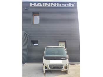 Cabine en interieur MITSUBISHI