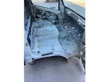 Cabine en interieur voor Vrachtwagen Mitsubishi S MODEL: afbeelding 2 Cabine en interieur voor Vrachtwagen Mitsubishi S MODEL: afbeelding 2