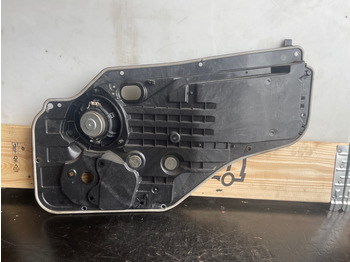 Cabine en interieur voor Vrachtwagen SCANIA DOOR PANEL 2521836: afbeelding 2