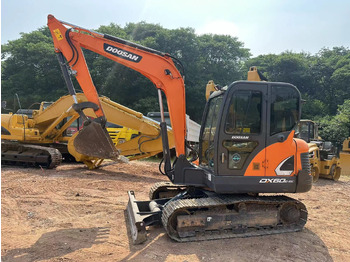 Minigraafmachine DOOSAN DX60