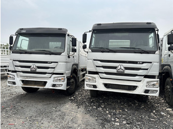 Veewagen vrachtwagen voor het vervoer van dieren SINOTRUK HOWO 371 Cargo truck: afbeelding 2
