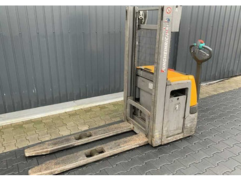 Stapelaar JUNGHEINRICH EJC