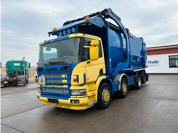 Vuilniswagen SCANIA