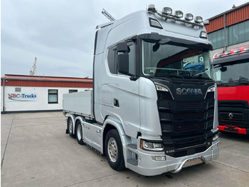 Trekker SCANIA S 650