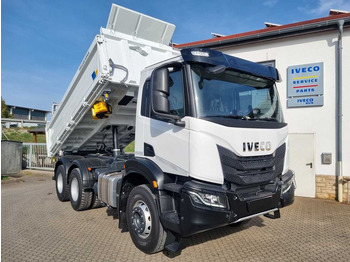 Kipper vrachtwagen IVECO