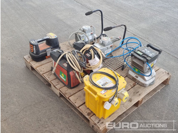 Bouwmaterieel 110Volt Transformer, 110Volt Vacuum Pump (4 of), 110Volt Hand Held Floor Sander, Cable Avoidance Tool Signal Detector: afbeelding 4