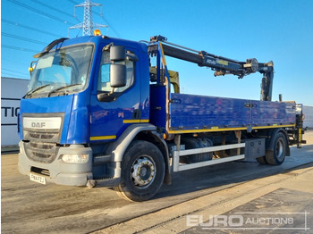 Vrachtwagen met open laadbak DAF LF 220