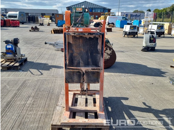 Bouwmaterieel Redband 110 Volt Masonry Saw: afbeelding 4