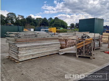 Bouwmaterieel Steel Mesh Panels (5 Pallets of & 1 Stillage of), Acro Props (5 Stillages of), Kwikstage Polls (2 Stillages of), Stillge of Fittings: afbeelding 4