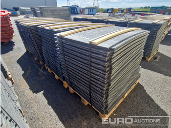 Nieuw Bouwmaterieel Unused Pallet of Rubber Road Plates (4 of) - Connectable: afbeelding 2