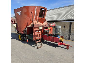 Voermengwagen