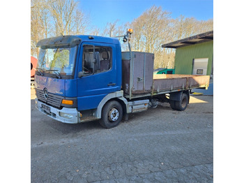 Vrachtwagen met open laadbak MERCEDES-BENZ Atego 817