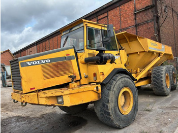 Kiepwagen met knikbesturing VOLVO A25