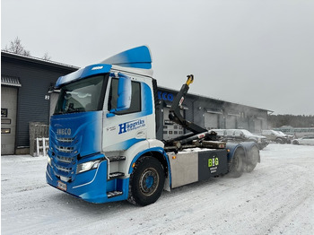 Haakarmsysteem vrachtwagen IVECO