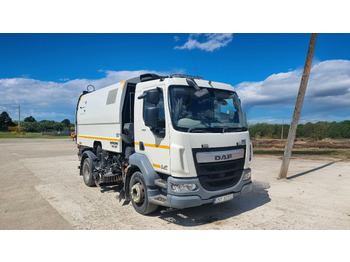 Veegwagen DAF LF 220