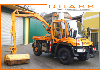 Gemeentelijke machine/ Speciaal UNIMOG U400