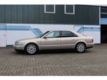 Sedan AUDI