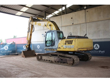 Rupsgraafmachine New Holland E265: afbeelding 3