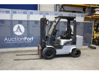 Diesel heftruck NISSAN