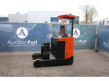 Reach truck TOYOTA