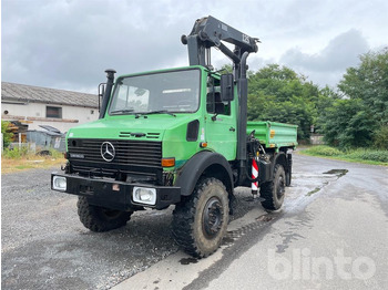 Vrachtwagen met open laadbak