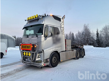 Vrachtwagen VOLVO FH16