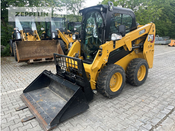 Schranklader CATERPILLAR 226D