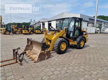 Wiellader CATERPILLAR 906M