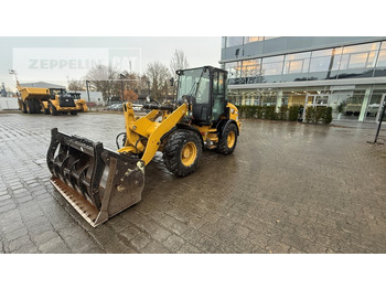 Wiellader CATERPILLAR 908M