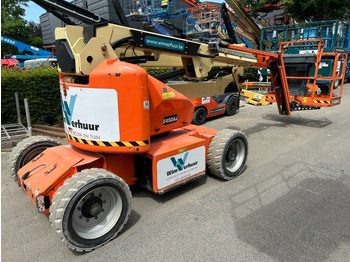 Knikarmhoogwerker JLG E450AJ