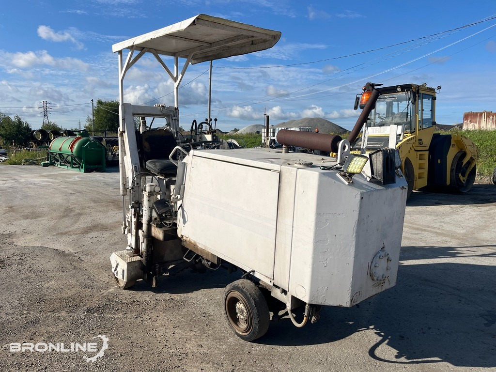 1991 Wirtgen SF500C/4 Asfaldifrees 0,5m - Bitumen sprayer: afbeelding 1 1991 Wirtgen SF500C/4 Asfaldifrees 0,5m - Bitumen sprayer: afbeelding 1