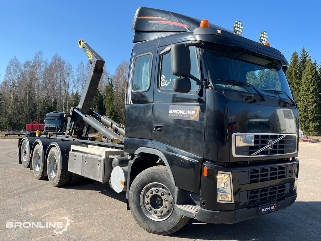 2005 Volvo FH12 8x4 + konkslift 26t - Haakarmsysteem vrachtwagen: afbeelding 1 2005 Volvo FH12 8x4 + konkslift 26t - Haakarmsysteem vrachtwagen: afbeelding 1