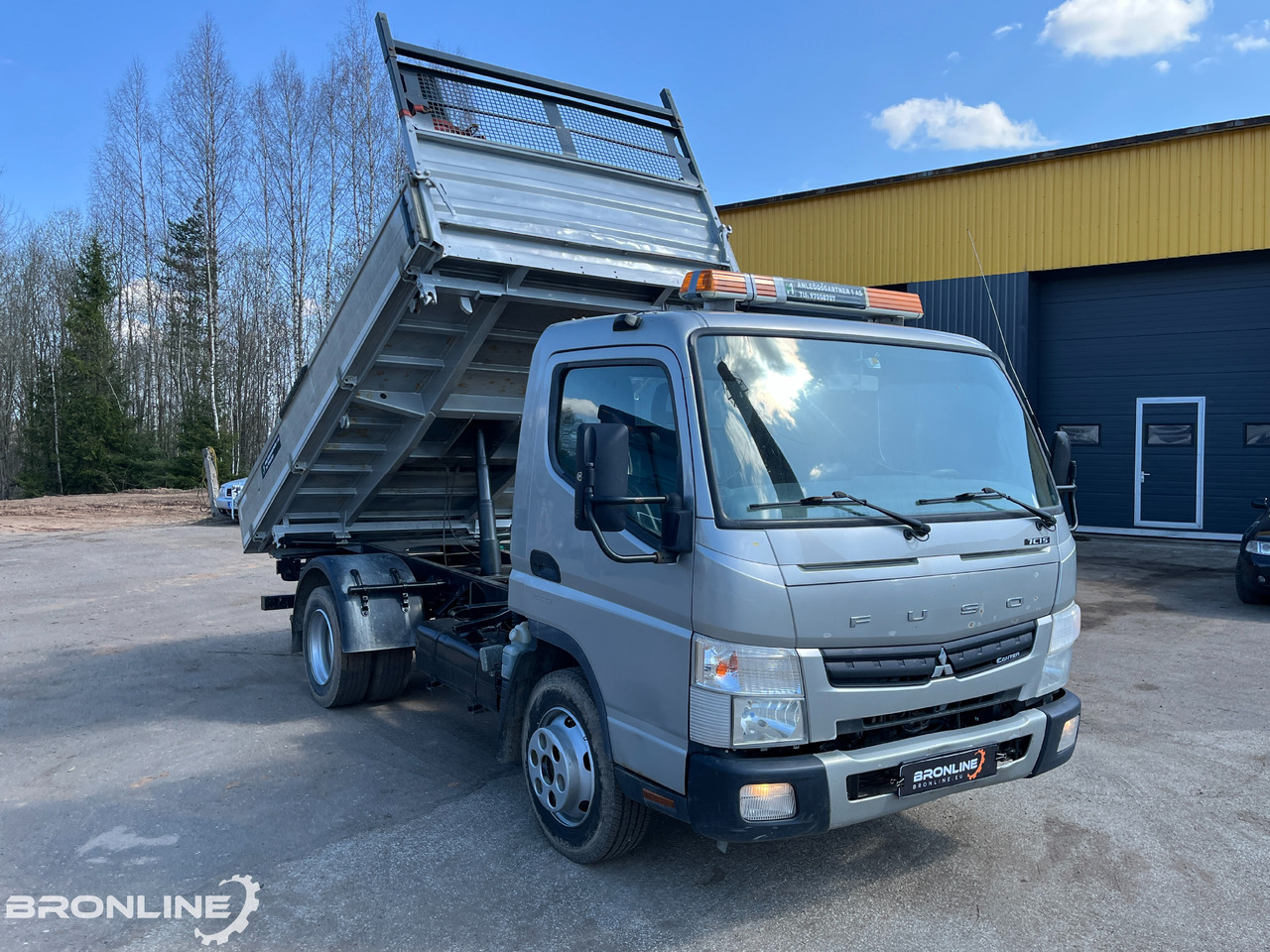 2013 Mitsubishi Fuso Canter 7C15 Tipper - Kipper vrachtwagen: afbeelding 1 2013 Mitsubishi Fuso Canter 7C15 Tipper - Kipper vrachtwagen: afbeelding 1