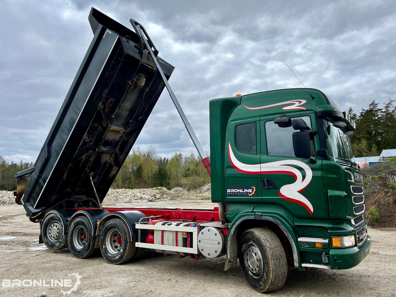 2013 V8 SCANIA R560 8X4 Tipper/Kallur/Retarder - Kipper vrachtwagen: afbeelding 4 2013 V8 SCANIA R560 8X4 Tipper/Kallur/Retarder - Kipper vrachtwagen: afbeelding 4