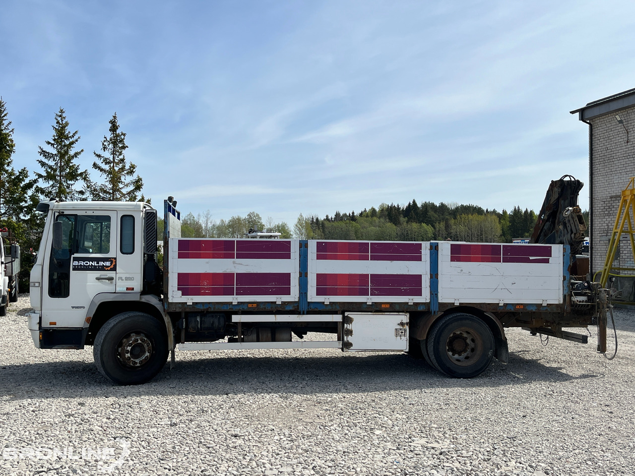 2000 Volvo FL220 4x2 + Hiab 102-4 - Andere machine: afbeelding 3 2000 Volvo FL220 4x2 + Hiab 102-4 - Andere machine: afbeelding 3