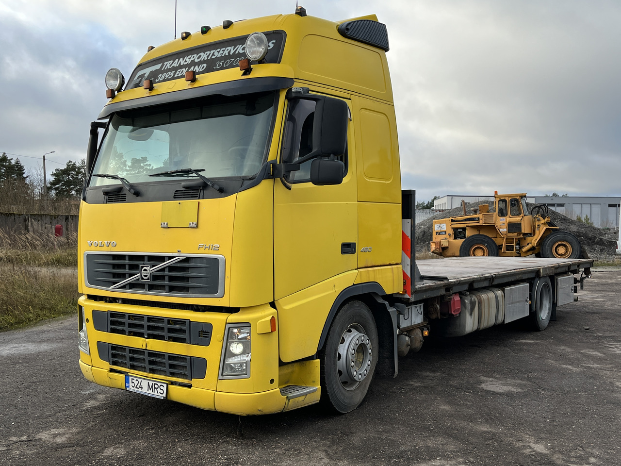 Volvo FH12 Flatbed 2005 - Vrachtwagen met open laadbak: afbeelding 1 Volvo FH12 Flatbed 2005 - Vrachtwagen met open laadbak: afbeelding 1