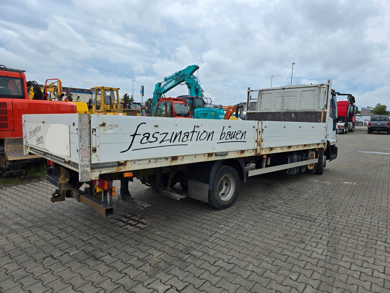 Iveco ML80E22/P Pritsche lang 6m Eurocargo - Vrachtwagen met open laadbak: afbeelding 4 Iveco ML80E22/P Pritsche lang 6m Eurocargo - Vrachtwagen met open laadbak: afbeelding 4