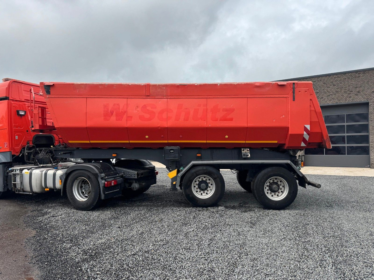 Kempf SKM 31/2 Thermo Mulde Muldenkipper Liftachse BPW - Kipper oplegger: afbeelding 2 Kempf SKM 31/2 Thermo Mulde Muldenkipper Liftachse BPW - Kipper oplegger: afbeelding 2