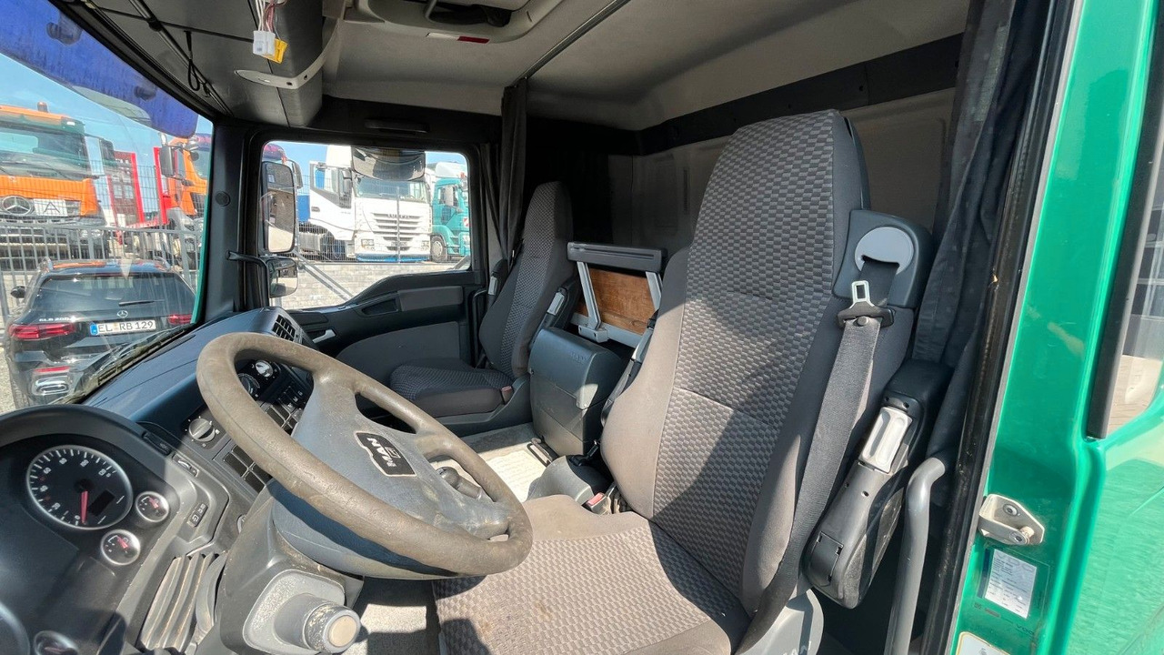 Vrachtwagen met open laadbak, Kraanwagen MAN TGL 8.180 4x2 Kran Hiab Tempomat MAN TGL 8.180 4x2 Kran Hiab Tempomat: afbeelding 6 Vrachtwagen met open laadbak, Kraanwagen MAN TGL 8.180 4x2 Kran Hiab Tempomat MAN TGL 8.180 4x2 Kran Hiab Tempomat: afbeelding 6