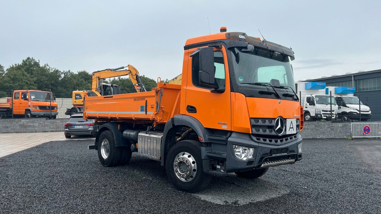 Mercedes-Benz Arocs 1835 Dreiseitenikpper Meiller - Kipper vrachtwagen: afbeelding 3 Mercedes-Benz Arocs 1835 Dreiseitenikpper Meiller - Kipper vrachtwagen: afbeelding 3