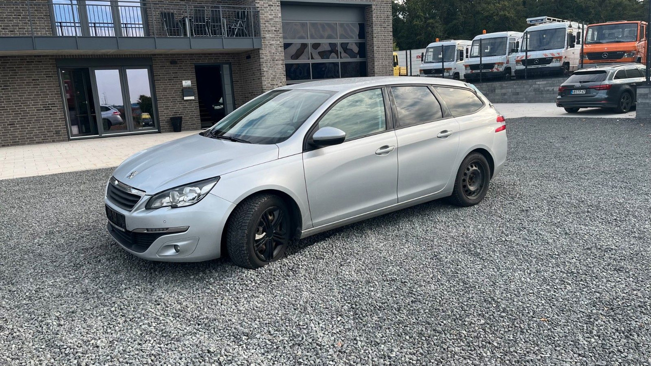 Peugeot 308 SW Active - Stationwagen: afbeelding 2 Peugeot 308 SW Active - Stationwagen: afbeelding 2