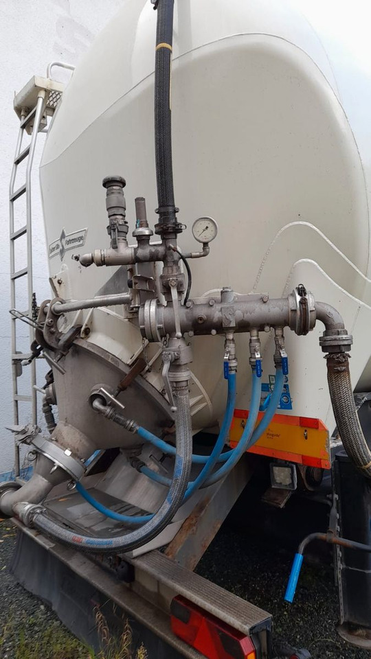 Spitzer SK 2753 CAL 53m³ Kippsilo - Bulkoplegger: afbeelding 4 Spitzer SK 2753 CAL 53m³ Kippsilo - Bulkoplegger: afbeelding 4