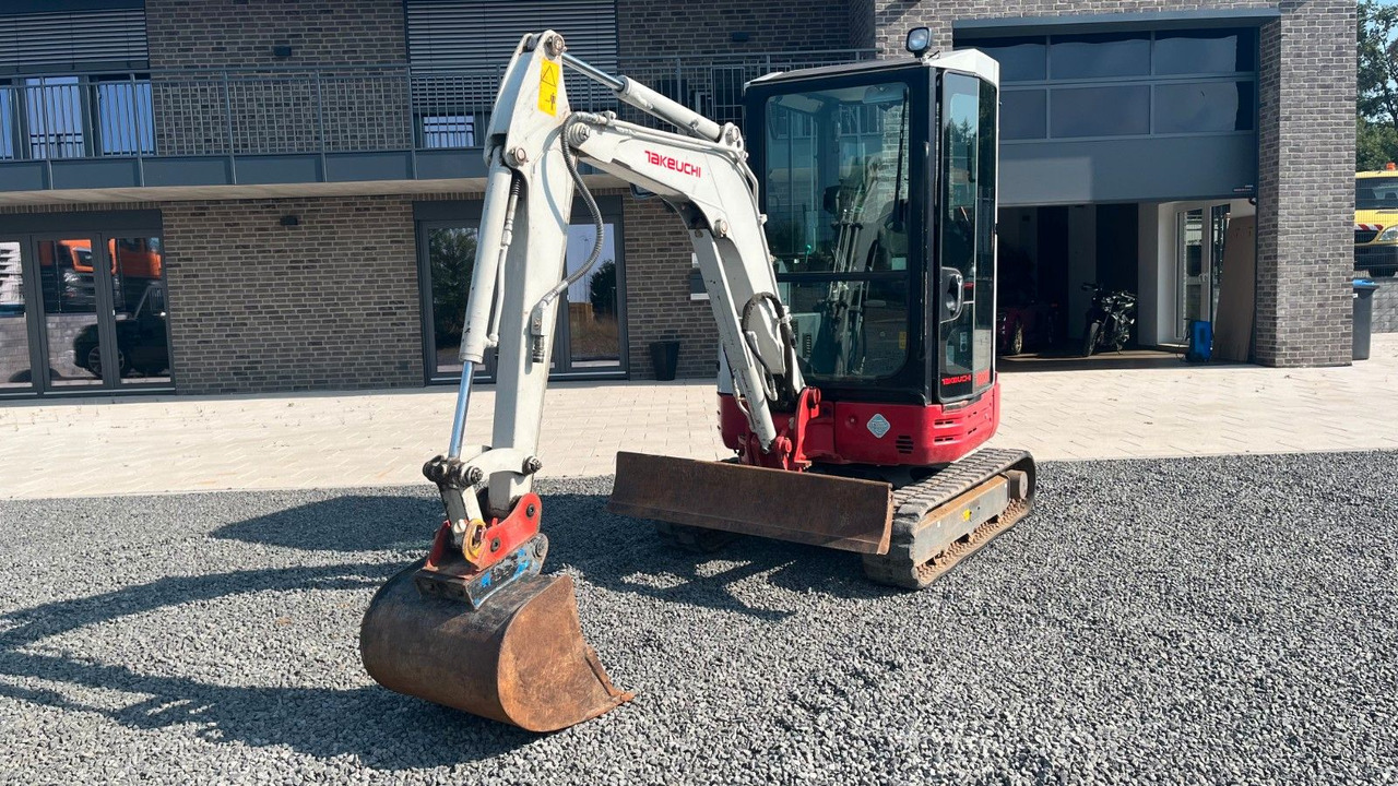 Takeuchi TB23R Minibagger 2670 Kg Takeuchi TB23R Minibagger 2670 Kg - Minigraafmachine: afbeelding 2 Takeuchi TB23R Minibagger 2670 Kg Takeuchi TB23R Minibagger 2670 Kg - Minigraafmachine: afbeelding 2