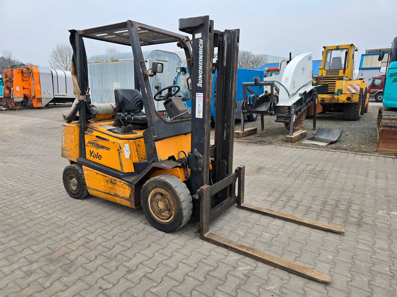 Yale Jungheinrich TFG 25 Gas Stapler Frontstapler - Diesel heftruck: afbeelding 2 Yale Jungheinrich TFG 25 Gas Stapler Frontstapler - Diesel heftruck: afbeelding 2
