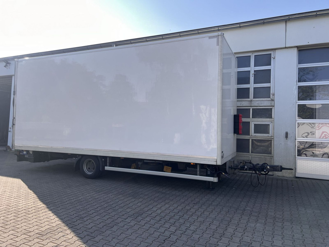 1 Achs Kofferanhänger, Ladebordwand - Gesloten aanhangwagen: afbeelding 4 1 Achs Kofferanhänger, Ladebordwand - Gesloten aanhangwagen: afbeelding 4